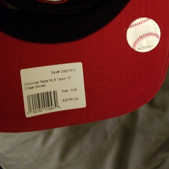 Cincinnati Reds Hat - Picture 3 of 3